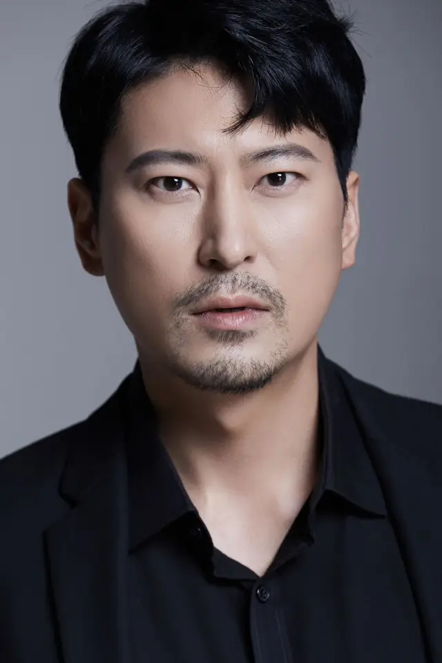 Photo No Kyung