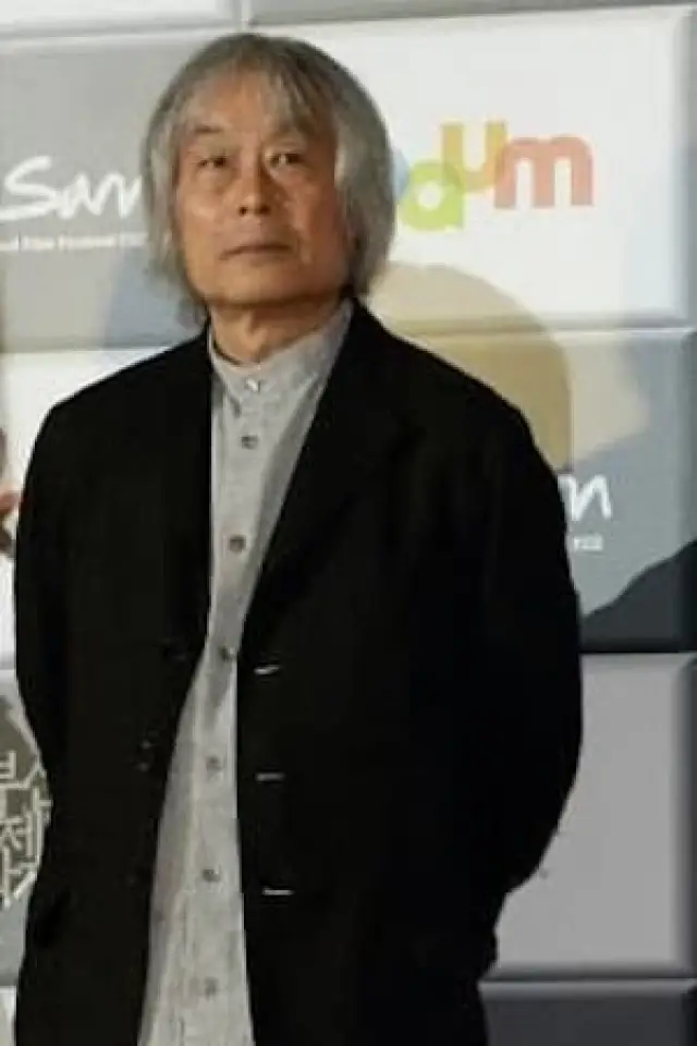 Photo Toyomichi Kurita