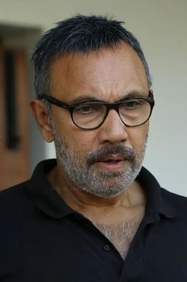 Photo Sathyaraj
