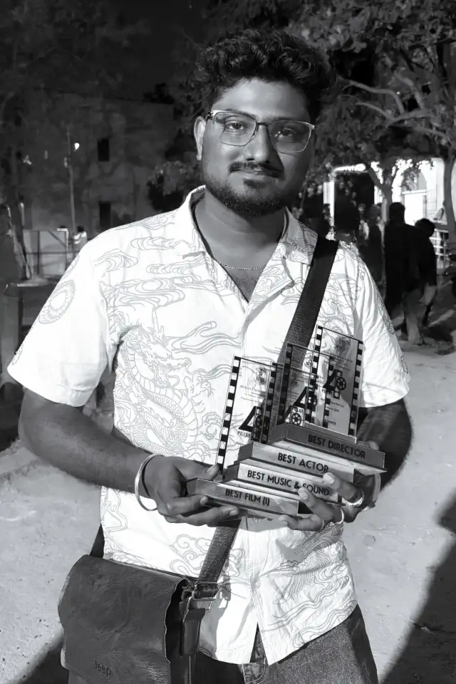 Photo Lingeshwer S