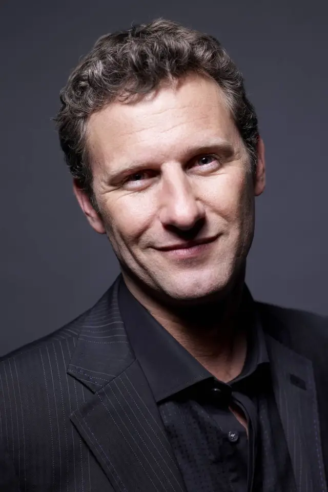 Photo Adam Hills