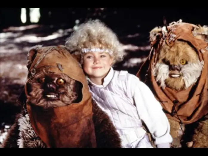 Video for the film The Ewok Adventure — STAR WARS: La Aventura de los Ewoks (Trailer español)