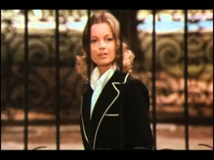 Video for the film Cesar and Rosalie — César et Rosalie ( bande annonce )
