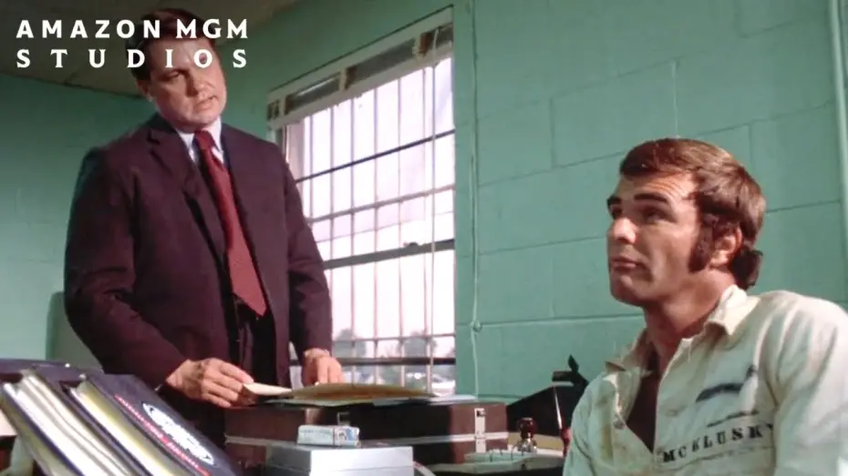 Video for the film White Lightning — Gator Strikes A Deal