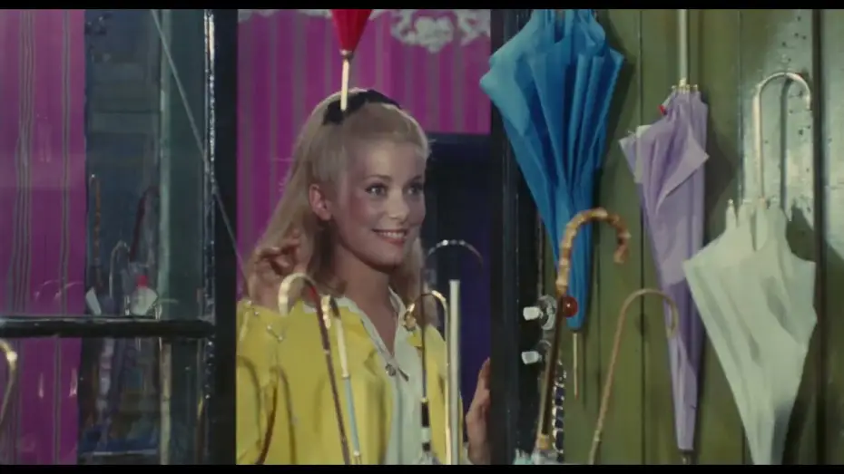 Video for the film The Umbrellas of Cherbourg — 4K Restoration Trailer [Subtitled]