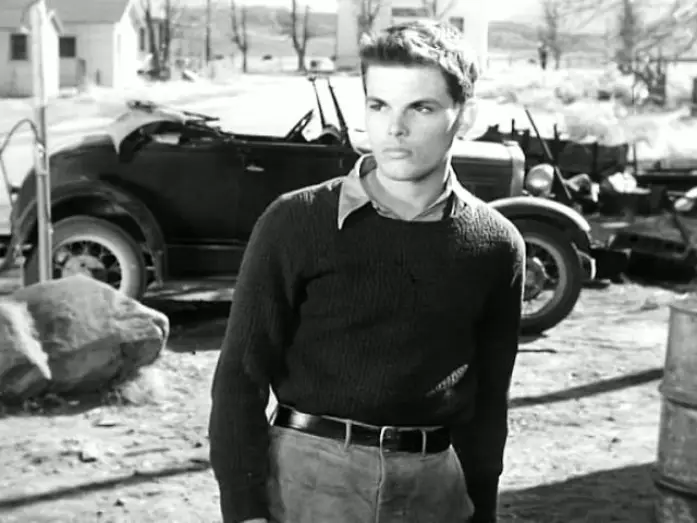 Video for the film Out of the Past — Goldenes Gift - Trailer