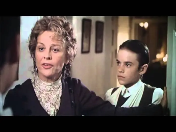 Video for the film Finding Neverland — Neverland ( bande annonce VF )