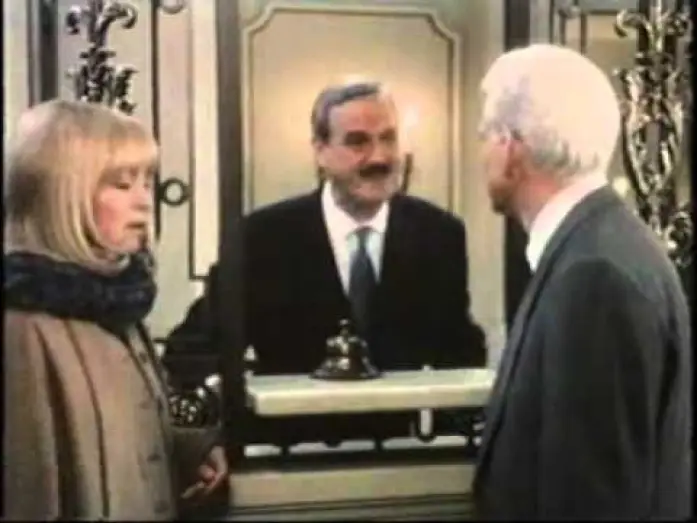 Video for the film The Out-of-Towners — SPERDUTI A MANHATTAN (1999) Con Goldie Hawn e Steve Martin - Trailer Cinematografico