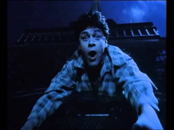Video for the film An American Werewolf in Paris — Le Loup-garou de Paris (1997) Bande-annonce française