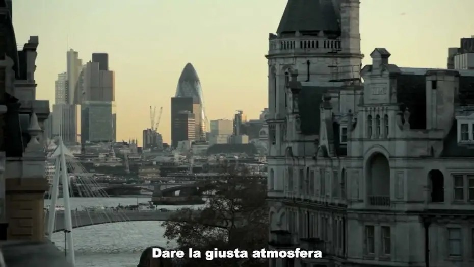 Video for the film Skyfall — 007 Skyfall - Featurette "Girare a Londra"