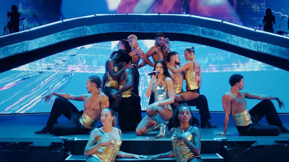 Video for the film Dua Lipa: Live from Mexico — Dua Lipa - One Kiss (Live depuis le Mexique)