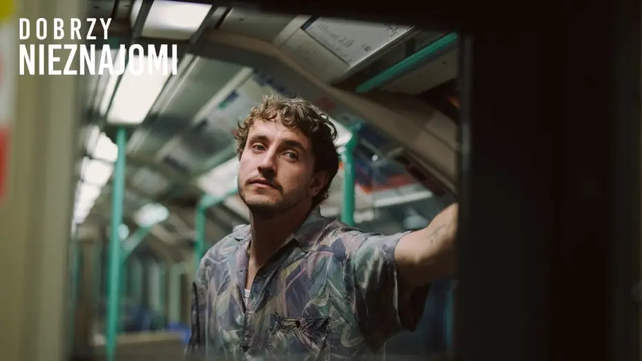 Video for the film All of Us Strangers — Zwiastun #2 [napisy]