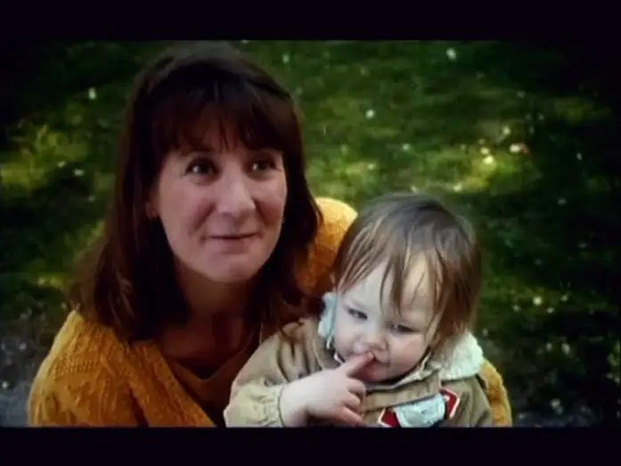 Video for the film The Hand that Rocks the Cradle — La main sur le berceau