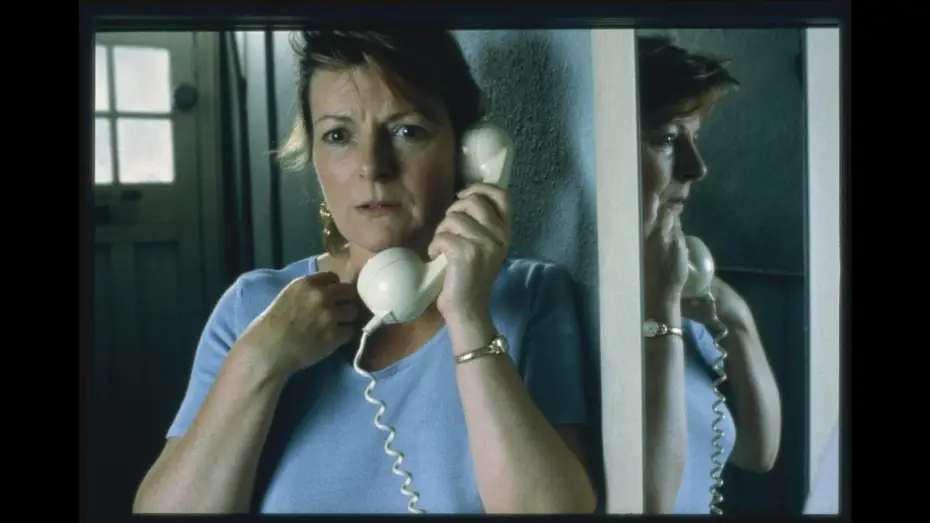 Video for the film Secrets & Lies — tráiler subtitulado