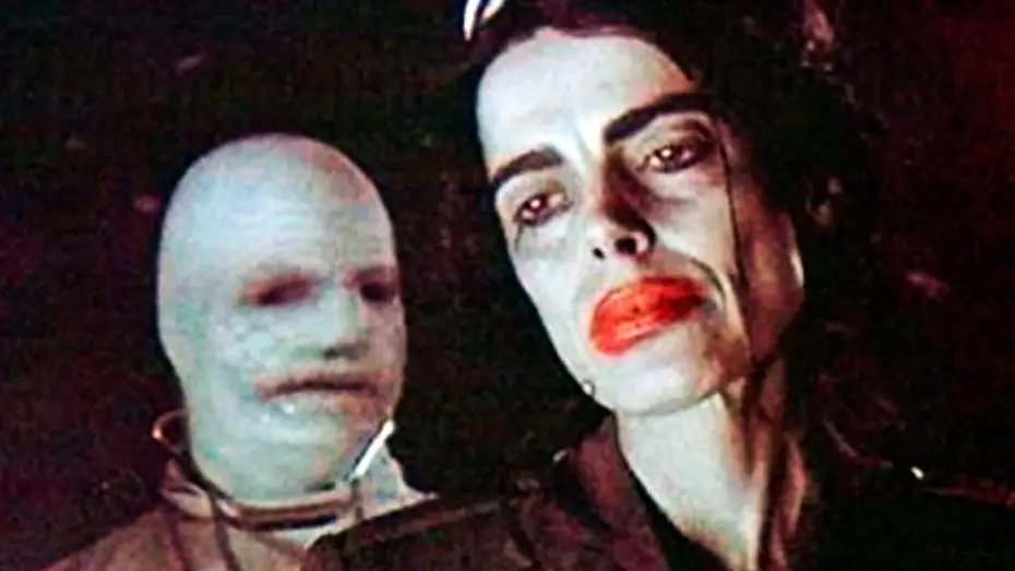 Video for the film House on Haunted Hill — House on Haunted Hill (Trailer español)