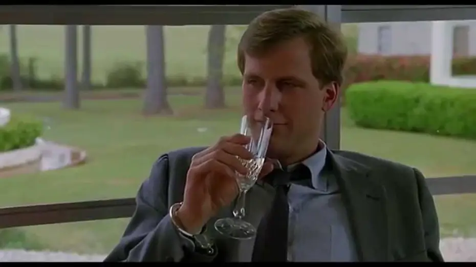 Video for the film Something Wild — DANGEREUSE SOUS TOUS RAPPORTS - Extrait "repas en amoureux" VOST