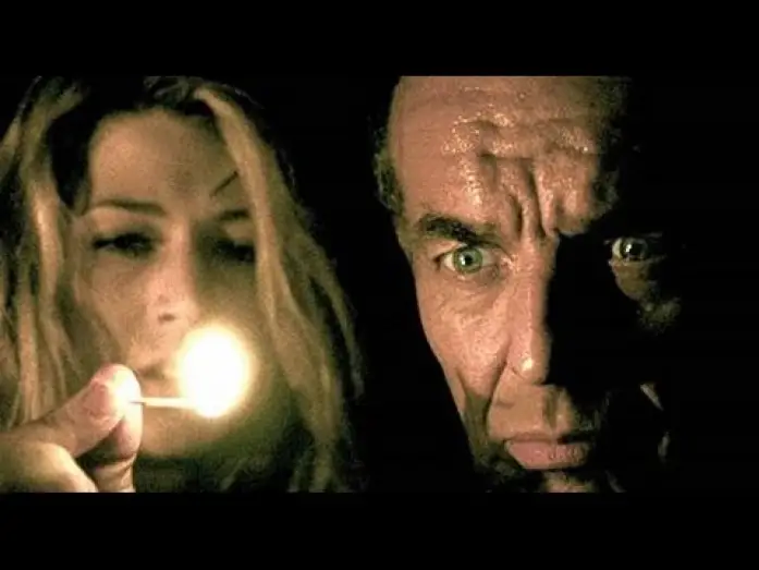 Video for the film Dead End — Dead End (Atajo al infierno) - Trailer español