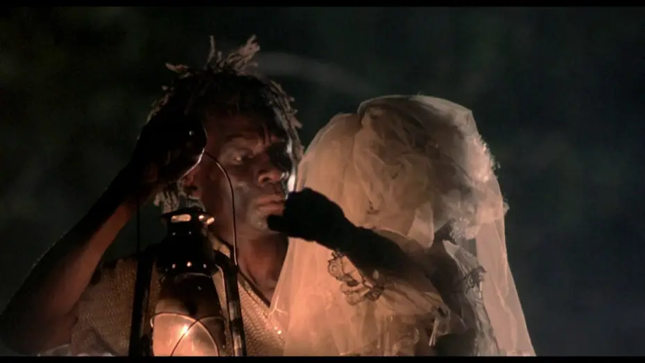 Video for the film The Serpent and the Rainbow — L'EMPRISE DES TÉNÈBRES - extrait "La mariée" VOST