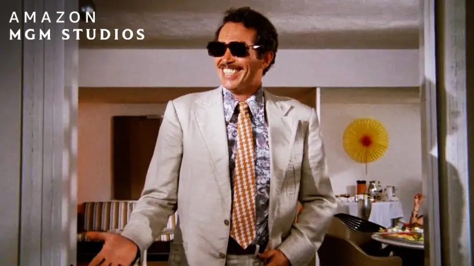 Video for the film Bring Me the Head of Alfredo Garcia — Bennie Makes A Deal