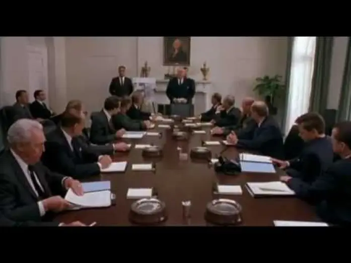Video for the film Thirteen Days — Thirteen Days Theatrical Movie Trailer (2001)
