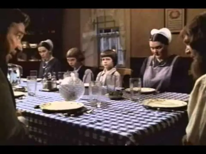 Video for the film For Richer or Poorer — For Richer or Poorer Trailer 1997