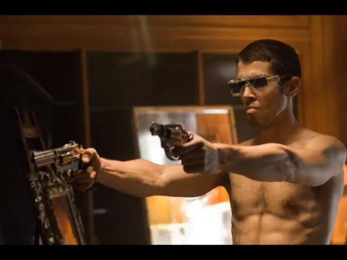 Video for the film RocknRolla — ROCK N ROLLA Trailer German Deutsch (2008)