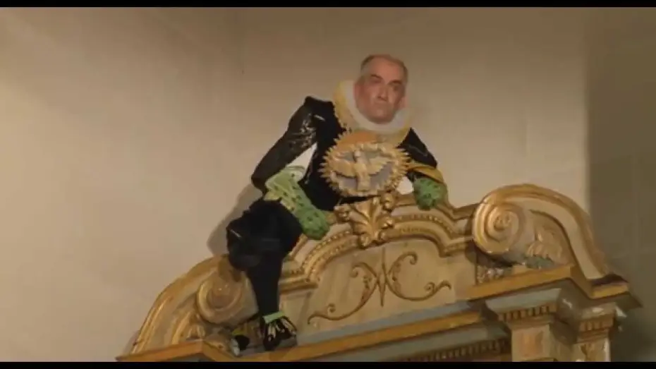 Video for the film Delusions of Grandeur — Louis de Funès : La Folie des grandeurs (1971) - Non sire, pour une fois c'est pas moi!