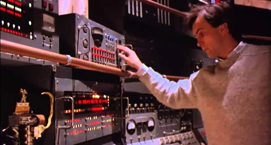 Video for the film From Beyond — From Beyond (Trailer - englisch)