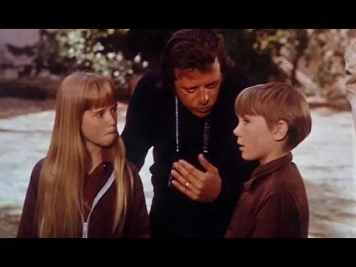 Video for the film Escape to Witch Mountain — Was Kim Richards Trying To Sabotage Ike Eisenmann's Performance on Witch Mountain!?