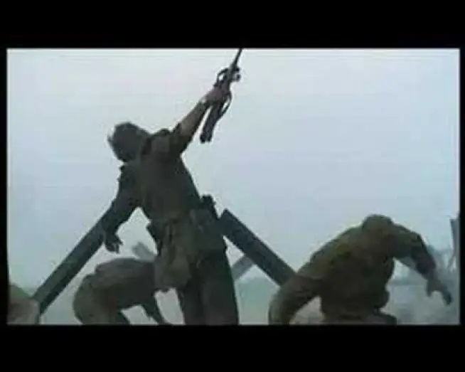 Video for the film Cross of Iron — Trailer La Cruz de Hierro