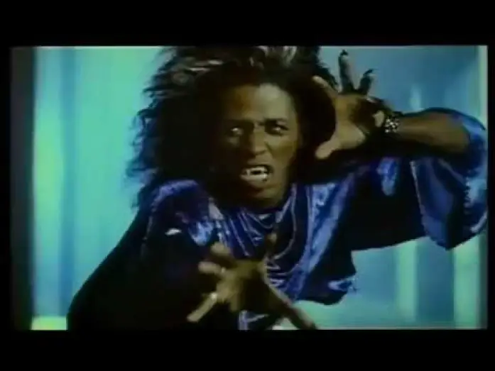 Video for the film Fright Night Part 2 — FRIGHT NIGHT 2 (1988) - Mein Nachbar der Vampir - Trailer GERMAN