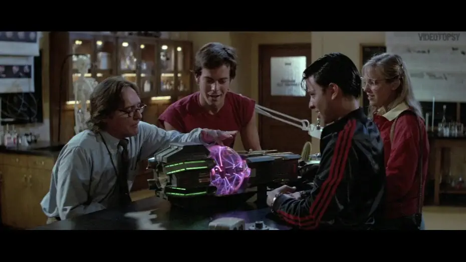 Video for the film My Science Project — Les Aventuriers de la 4eme Dimension (1985) Bande annonce VF-HD