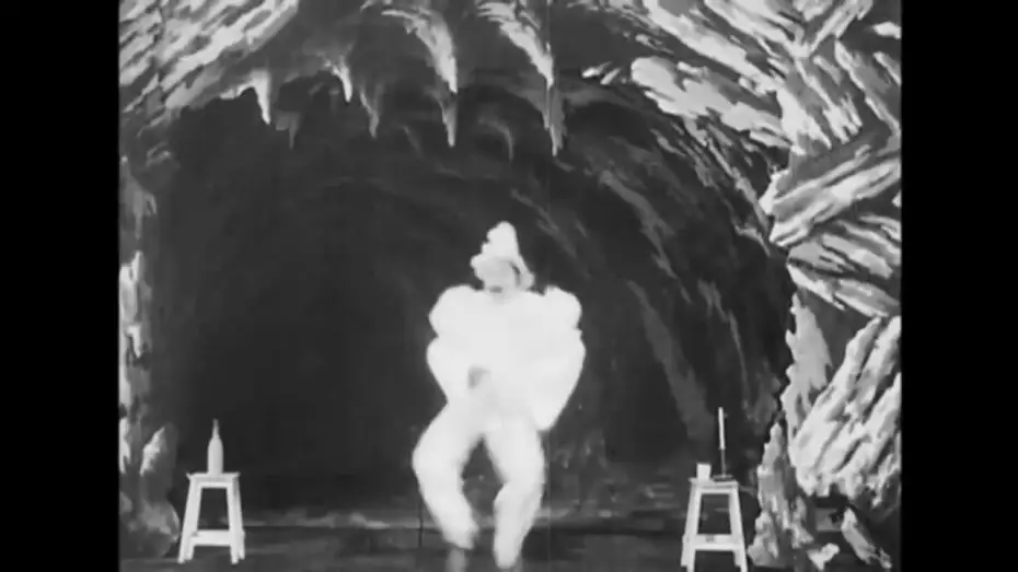 Video for the film An Extraordinary Dislocation — Dislocation mystérieuse 1901 Extraordinary Illusions - Silent Short Film - Georges Méliès