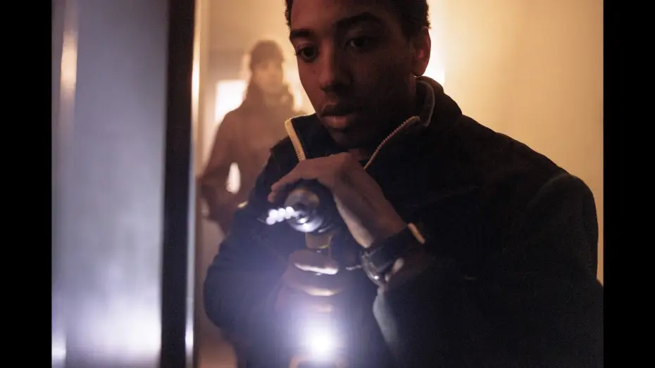 Video for the film Night Call — La noche eterna - Tráiler