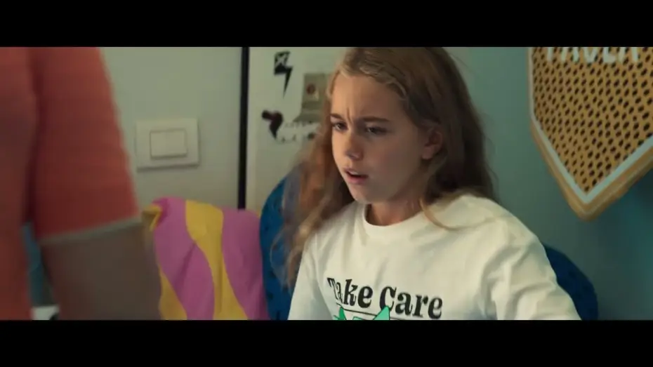 Video for the film Father There is Only One 4 — ¡La comedia más divertida está de vuelta!