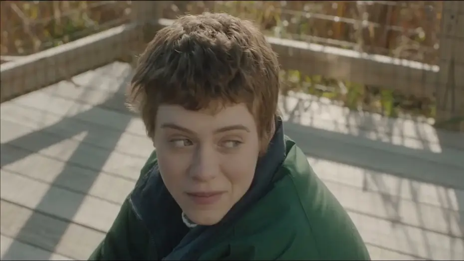 Video for the film The Adults — Vida adulta (The Adults) | Tráiler en castellano [ES]