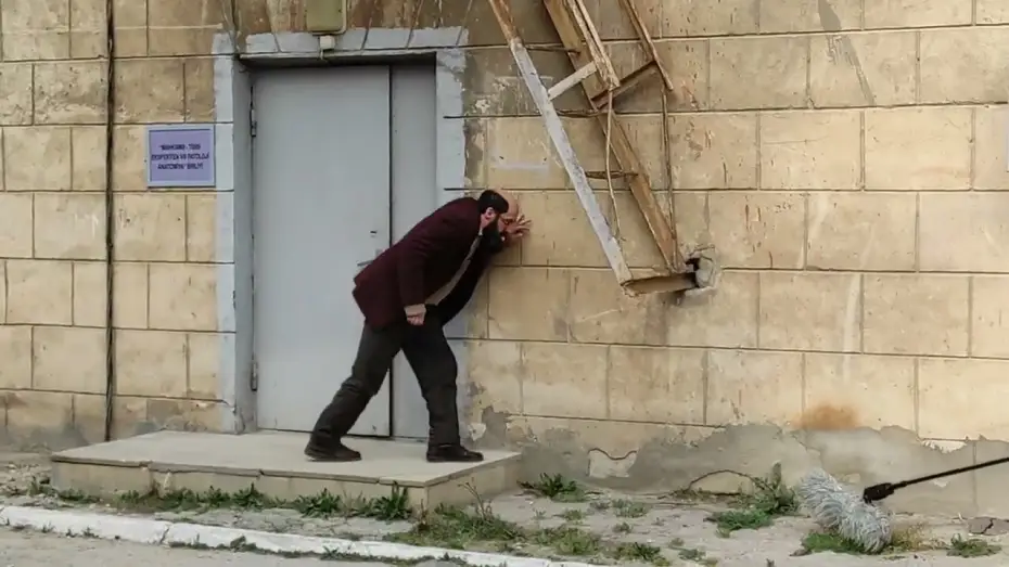 Video for the film The Naked — Çılpaq filminin çəkiliş prosesi.Quruluşçu rejissor Hikmet Rəhimov.Aktyor Rasim Cəfər (12)