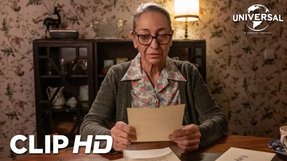 Video for the film Just One Small Favor — Clip - ¿Quién mató a Bruno?