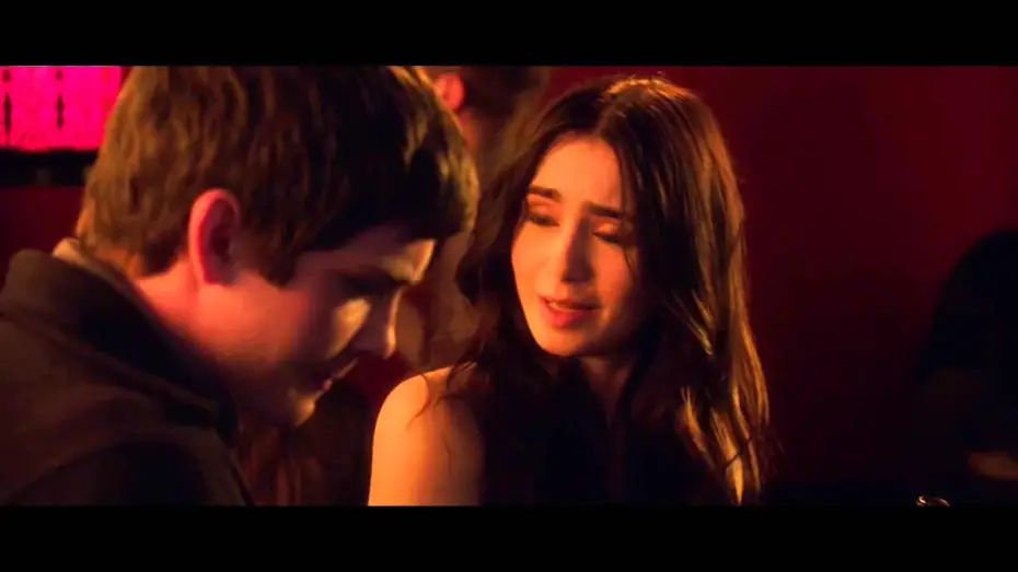 Video for the film Stuck in Love — "Friends" (Clip)