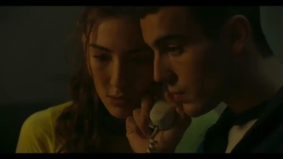 Video for the film Caged Wings — Tráiler