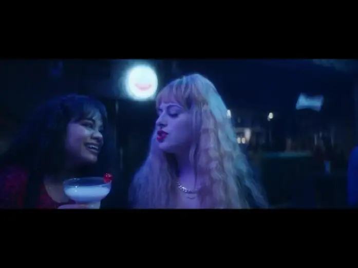 Video for the film Susy: Una vedette en el Congreso — Susy: Una vedette en el Congreso/Tráiler Oficial/Star Films
