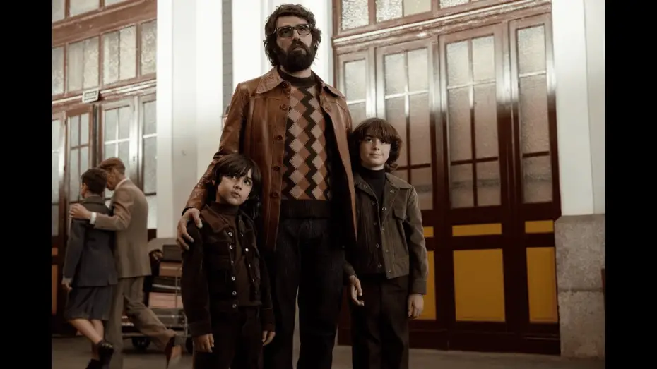 Video for the film Jokes & Cigarettes — Tráiler oficial