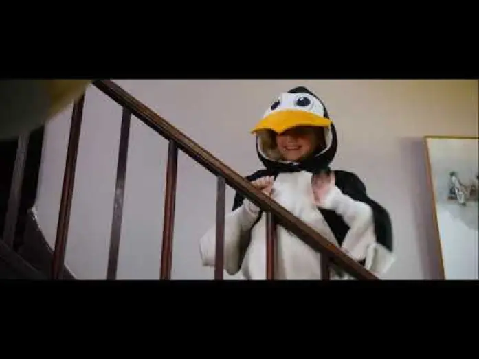 Video for the film The Chaos Sisters feat. Penguin Paul — Offizieller Trailer