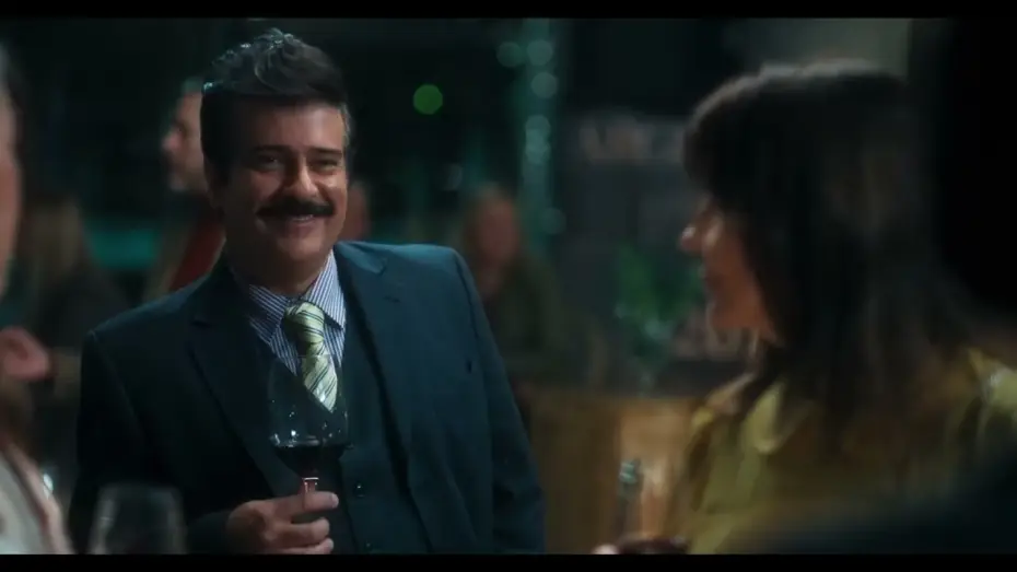 Video for the film Message in a Bottle — MENSAJE EN UNA BOTELLA_TRAILER OFICIAL