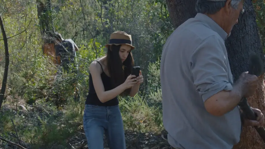 Video for the film Time to Gather — Em Ano de Safra | Time to Gather, by Sofia Bairrão - Trailer