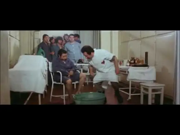 Video for the film The Lady Medic — La_dottoressa_del_distretto_militare_sketch_deliranti