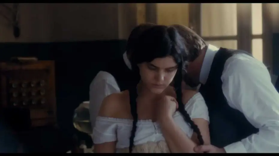 Video for the film Augustine — Augustine - Bande annonce