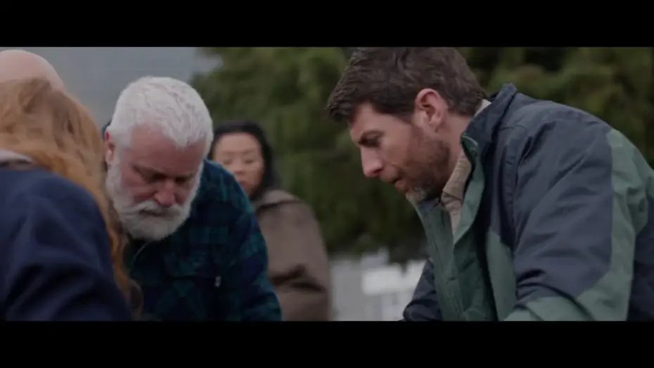 Video for the film Ancestry Road — "I'm smaller than you, she won't be able to pull herself up!"