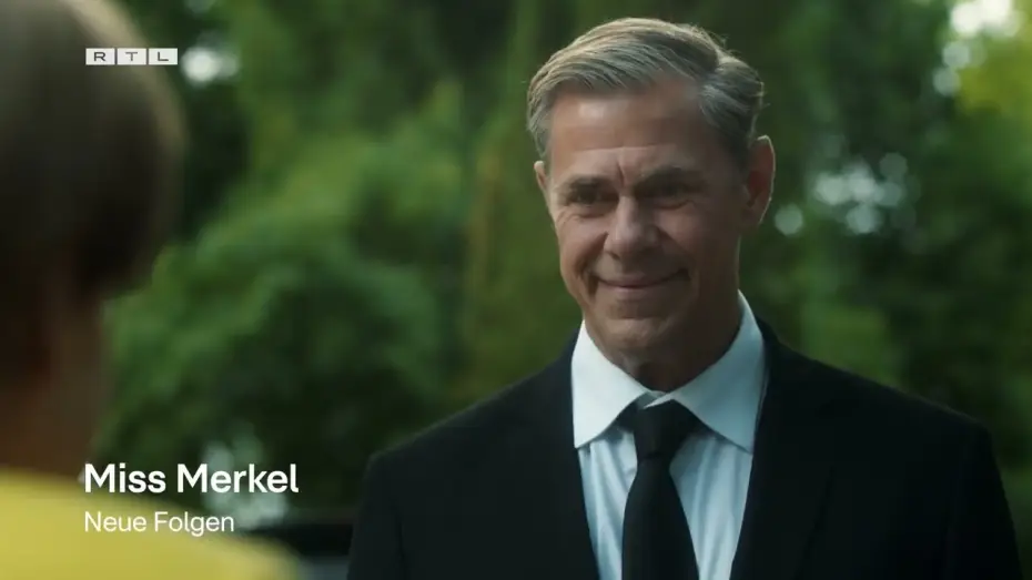 Video for the film Miss Merkel - Mord auf dem Friedhof — Miss Merkel - Ein Uckermark-Krimi | Offizieller Trailer | RTL