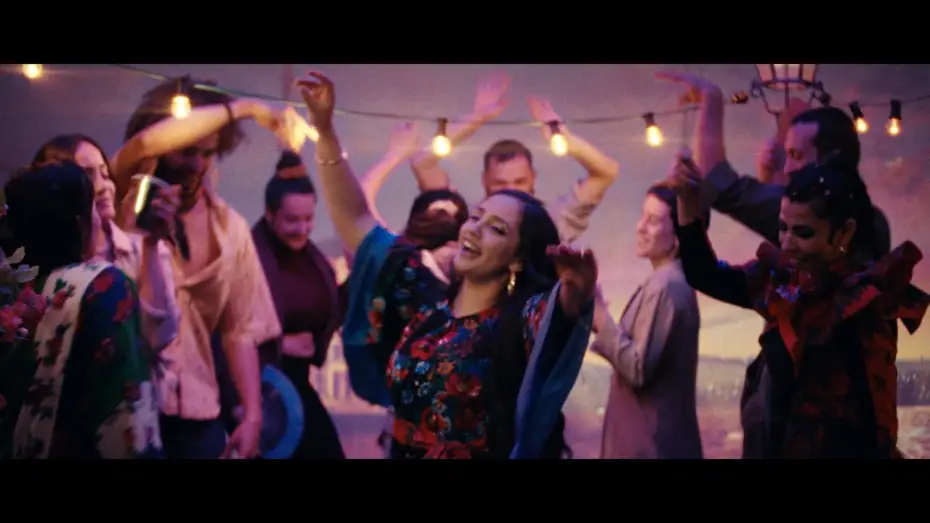 Video for the film Tell Them About Us — ÜBER UNS VON UNS - Offizieller Trailer